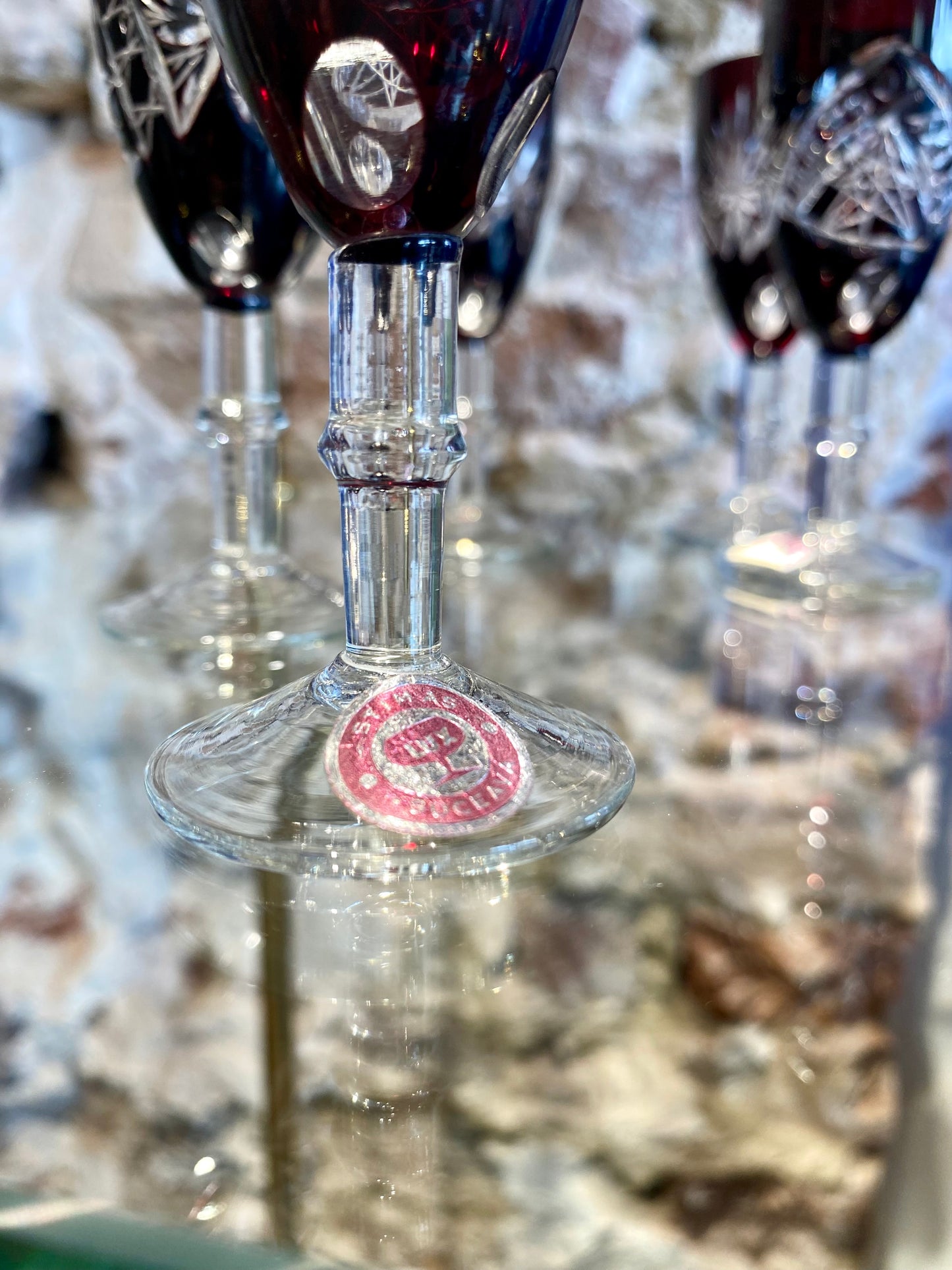 Lot de 5 verres à liqueur en verre taillé rubis — Perla Lux Buzău (années 90)