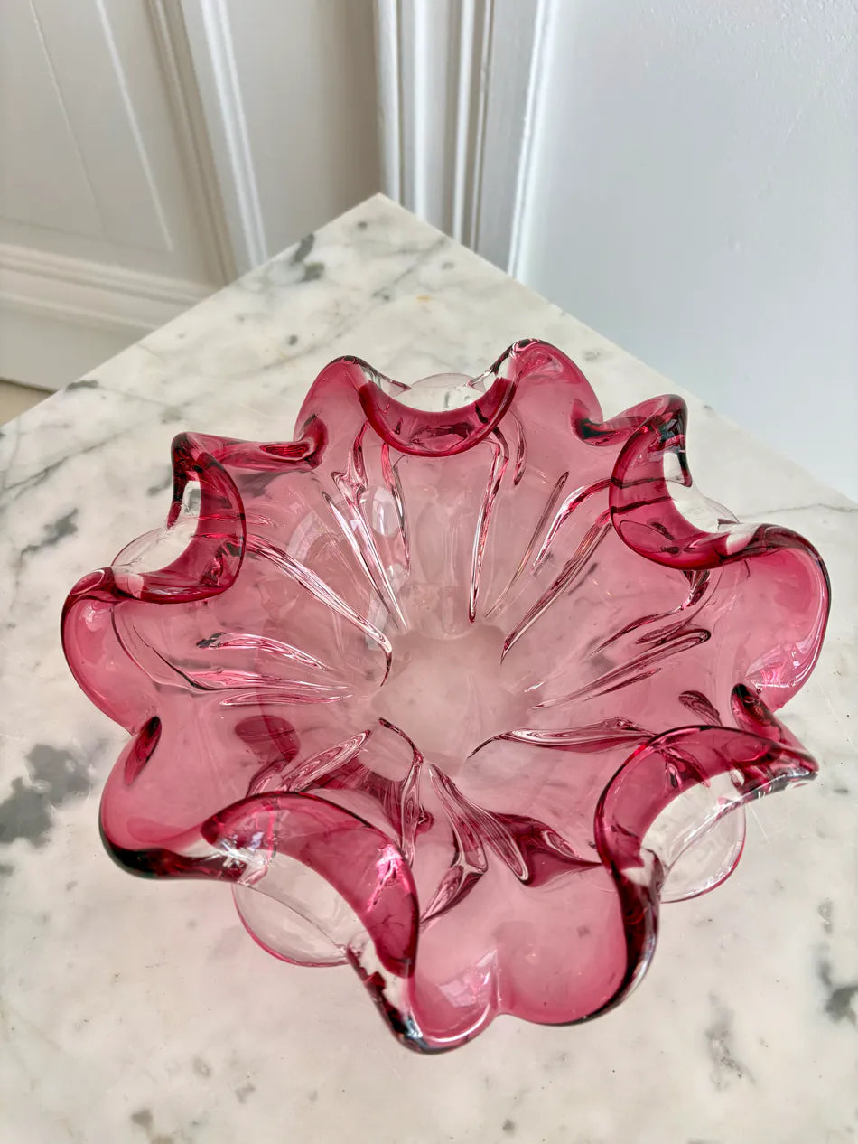 Coupe / vide-poche floral en verre de Murano rose 1960/70