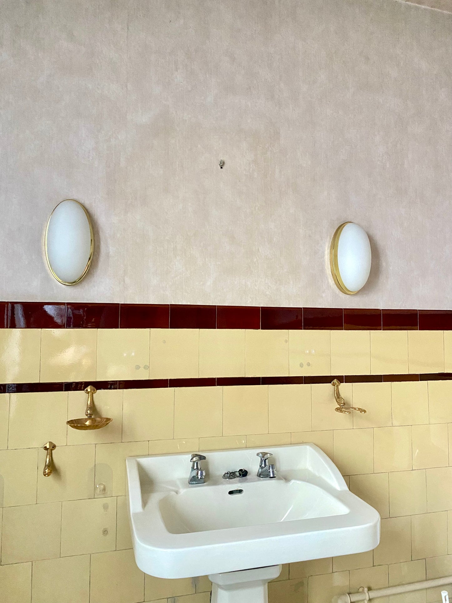 Paire d’appliques vintage Glashütte Limburg — verre opalin & laiton (années 70-80)