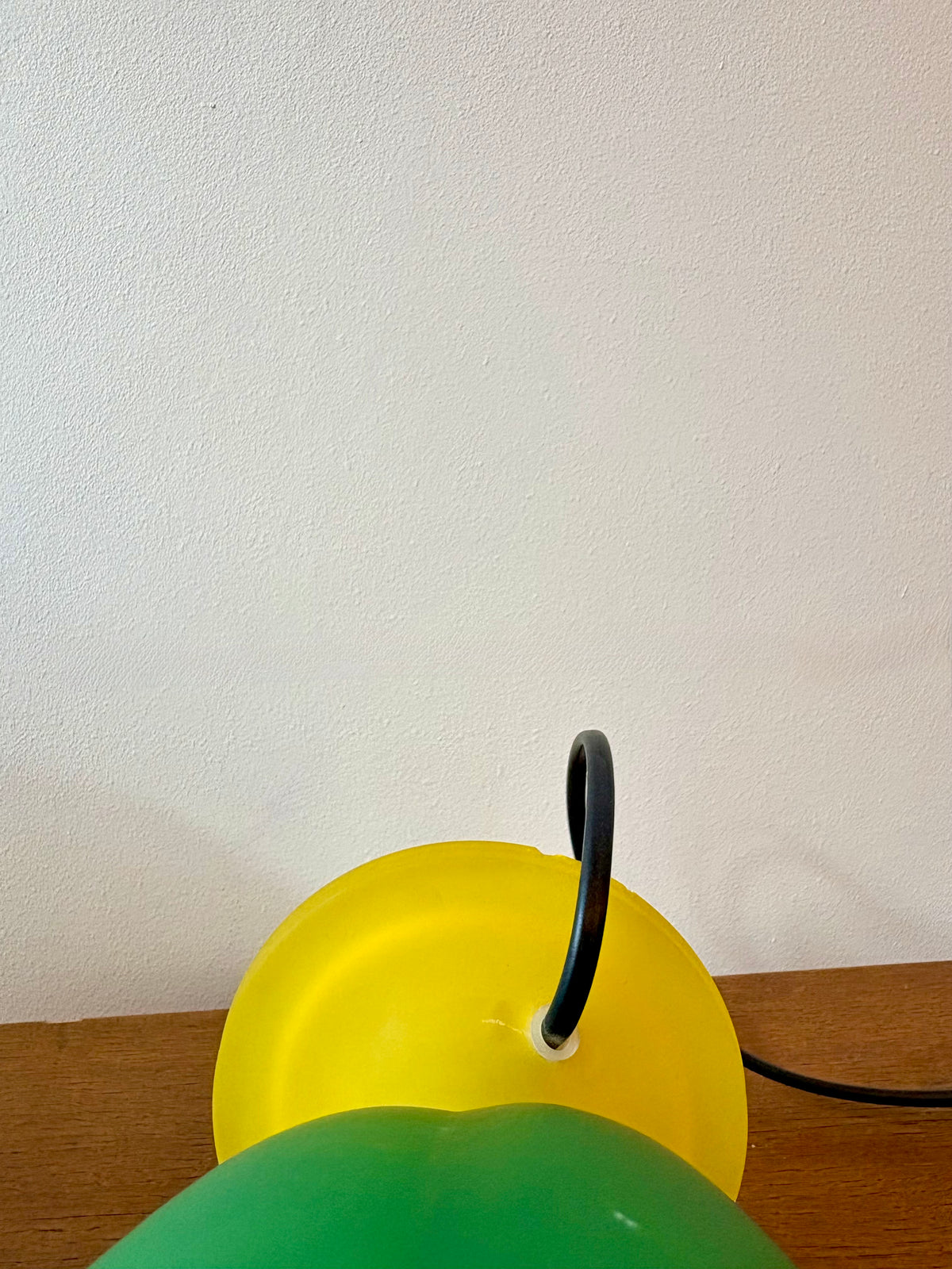 Lampe tulipe vintage Vandeheg en verre dépoli 1980