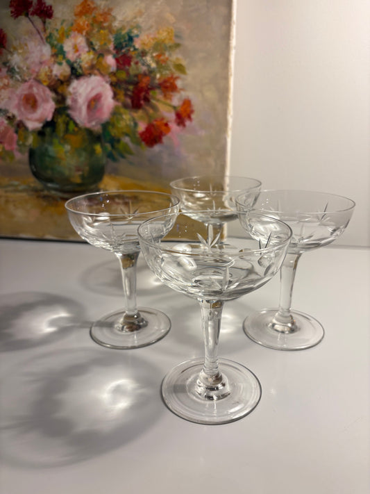 Lot de 4 coupes à champagne verre gravé