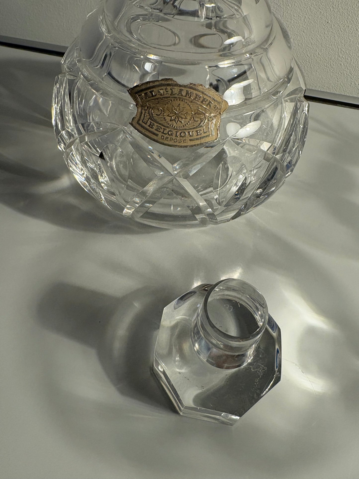 Petite carafe en cristal Val Saint Lambert – étiquette d’origine