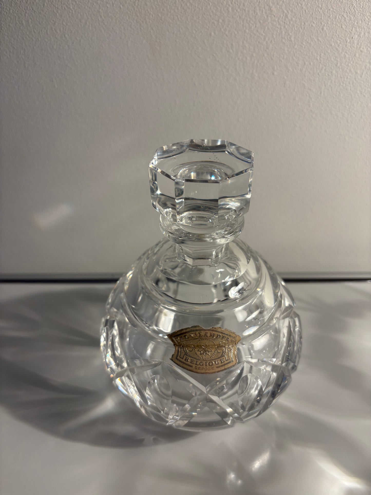 Petite carafe en cristal Val Saint Lambert – étiquette d’origine