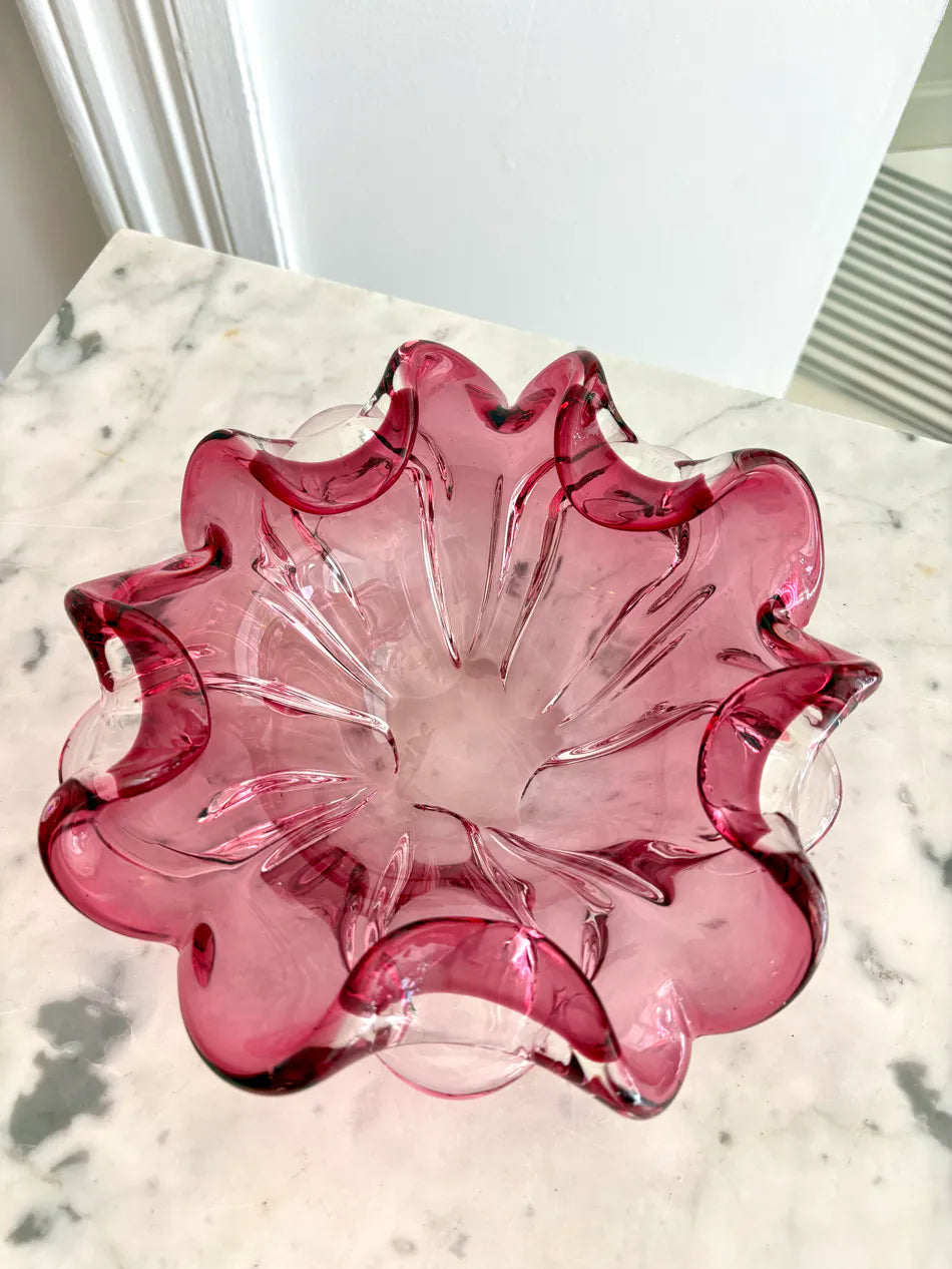 Coupe / vide-poche floral en verre de Murano rose 1960/70