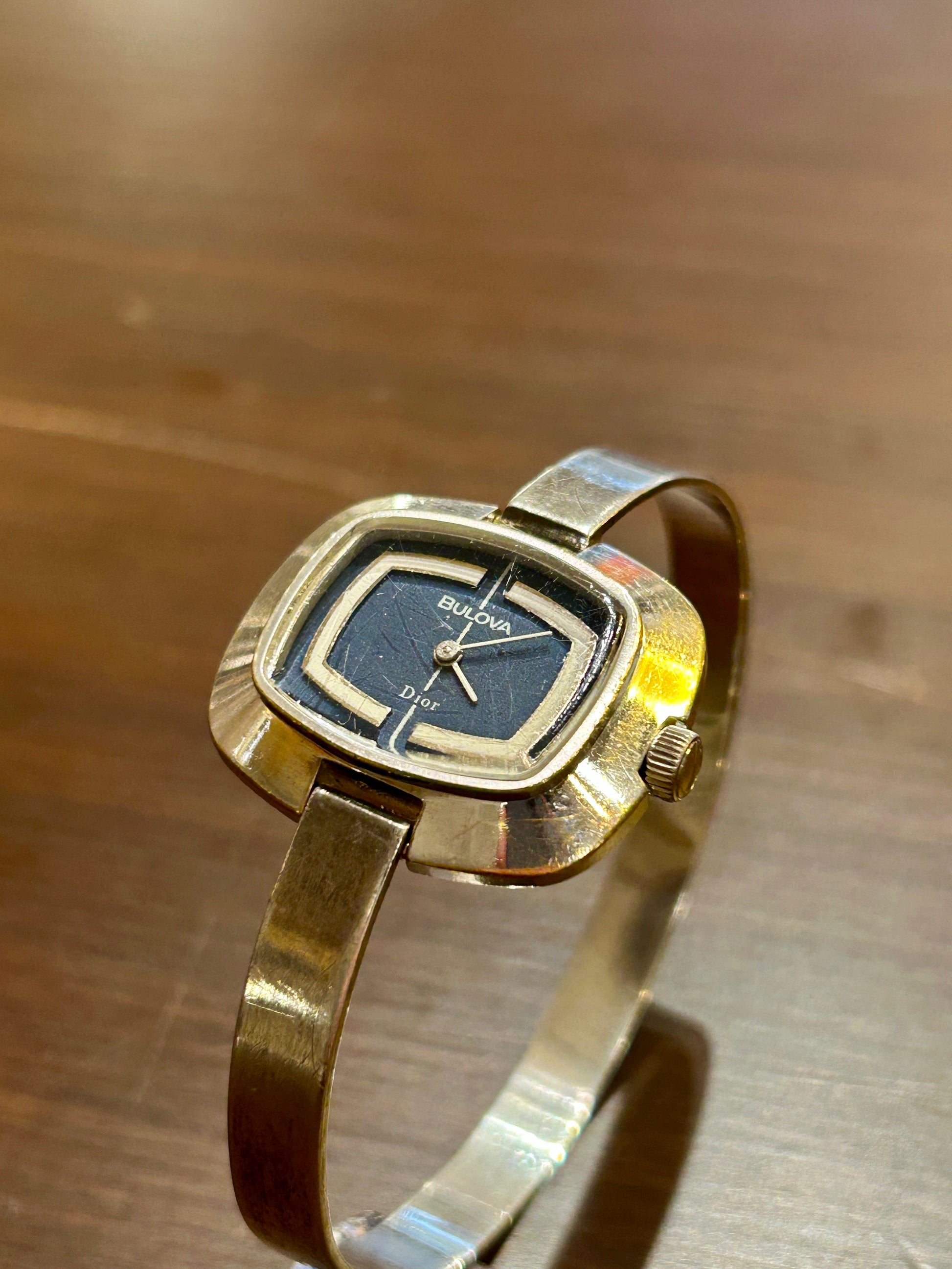 Montre femme Dior par Bulova – Antigua Cabaña - Main Image