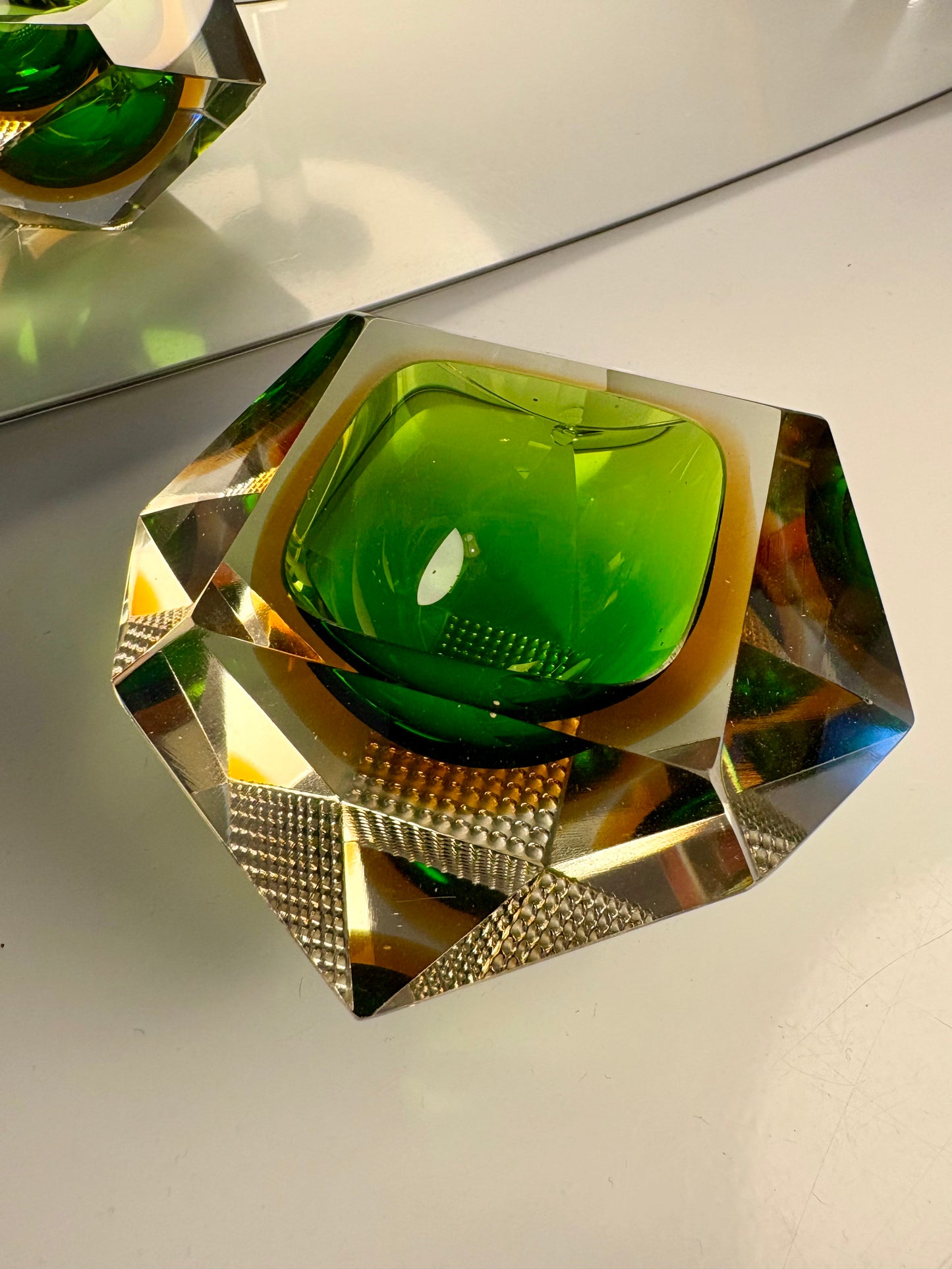 Cendrier Murano sommerso vert et ambre 1960