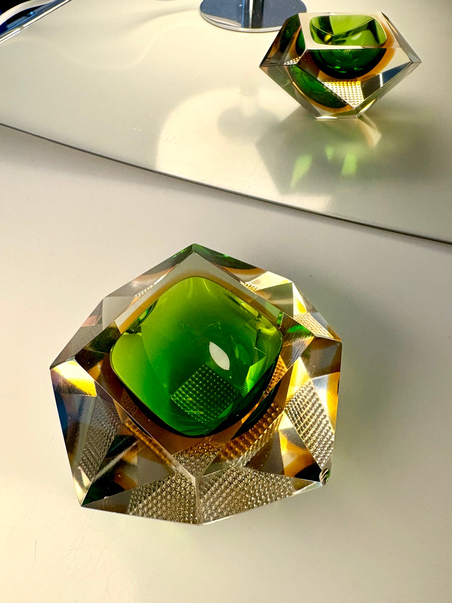 Cendrier Murano sommerso vert et ambre 1960