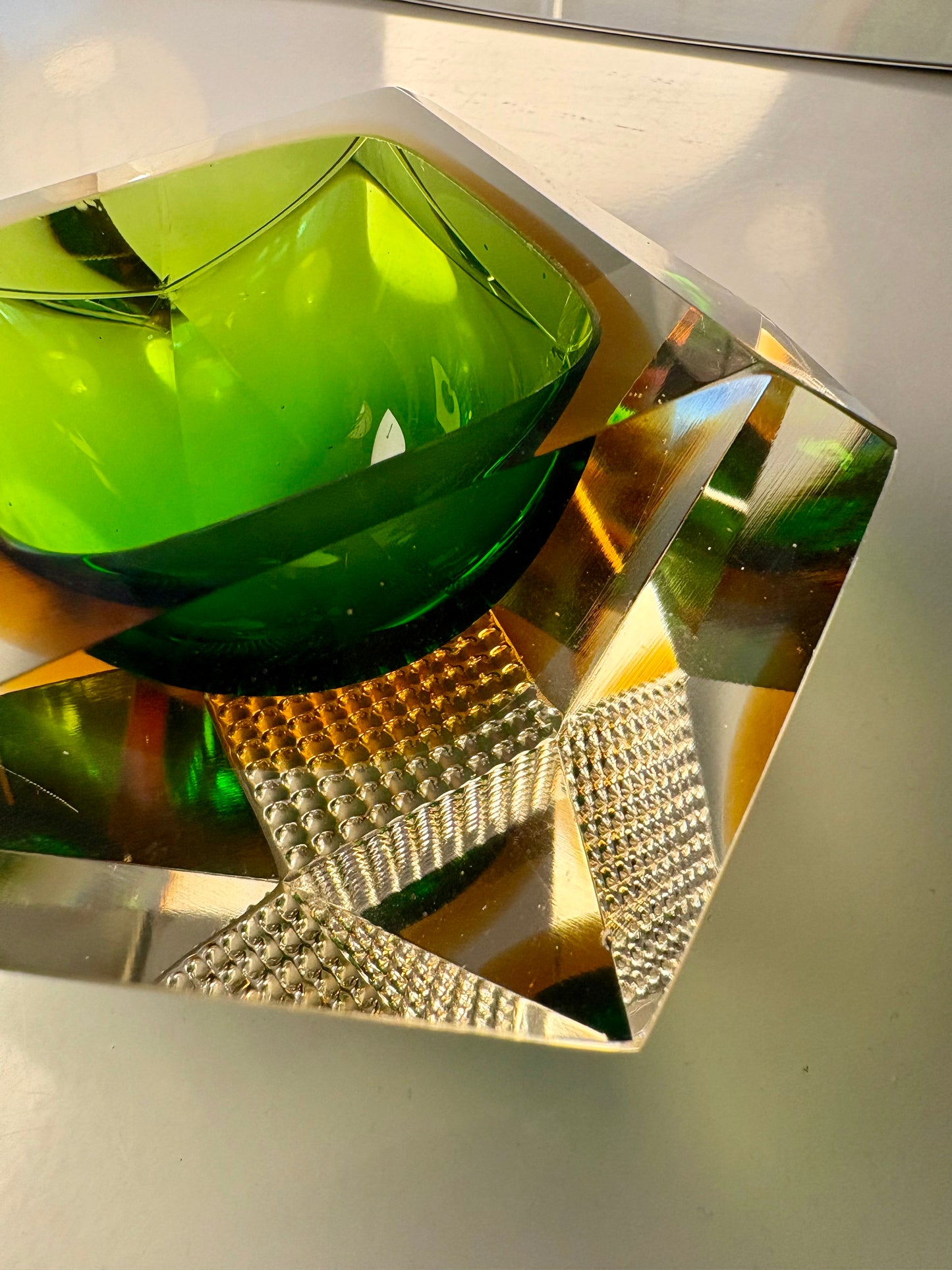 Cendrier Murano sommerso vert et ambre 1960