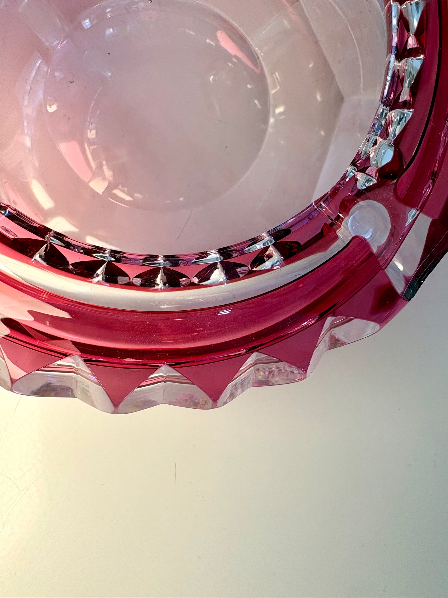 Cendrier en cristal rose Val Saint Lambert 1960-1970