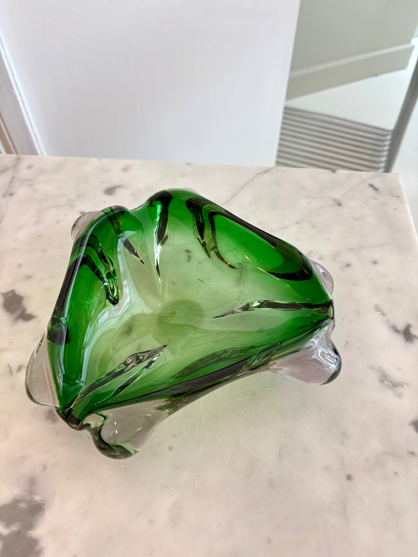 Vide-poche / cendrier vert en verre de Murano 1970