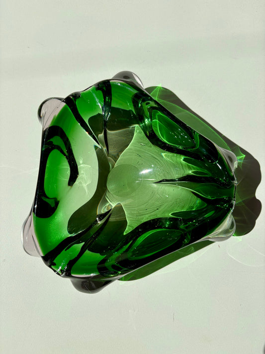 Vide-poche / cendrier vert en verre de Murano 1970