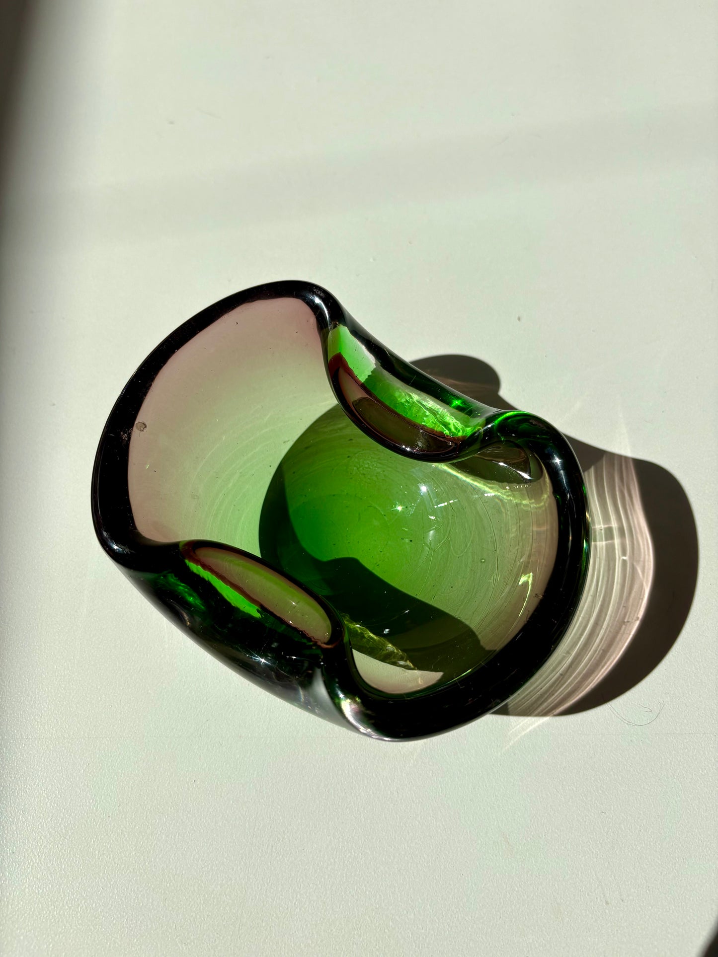 Cendrier / vide poche vert et rose attribué à Murano 1950/60