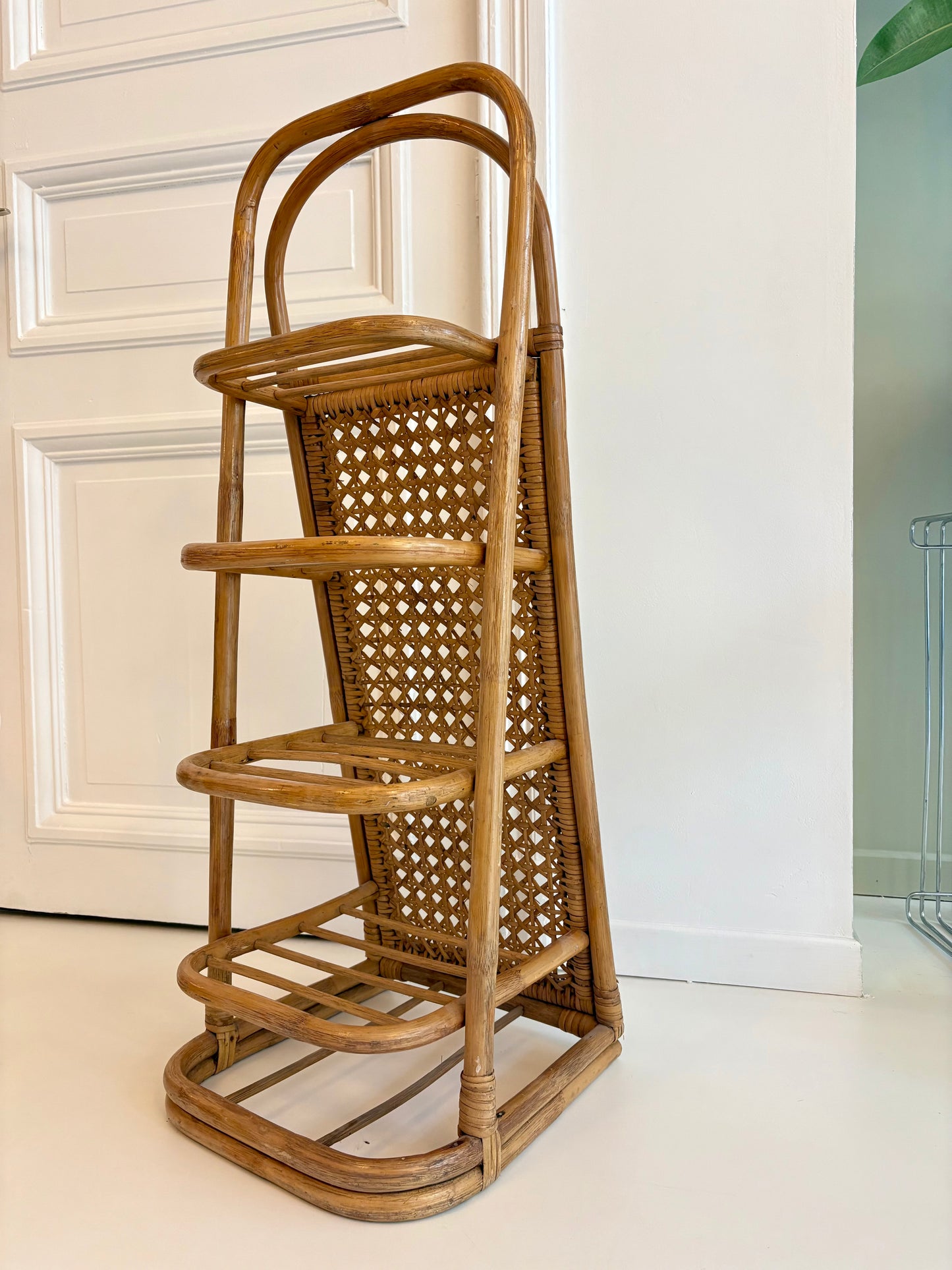 Étagère vintage en rotin et cannage – années 70
