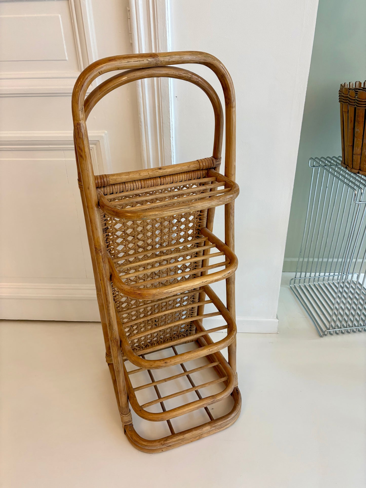 Étagère vintage en rotin et cannage – années 70